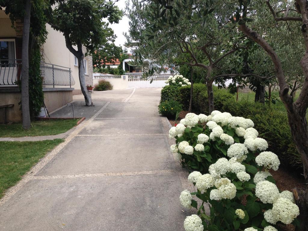 Apartment Udovicic Vodice Ruang foto