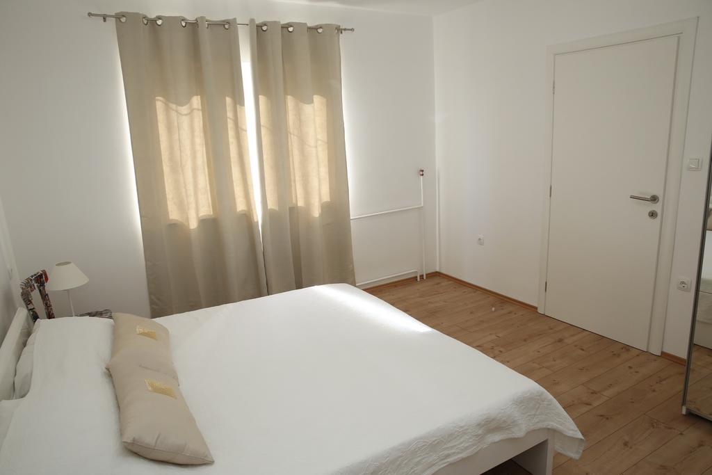 Apartment Udovicic Vodice Ruang foto