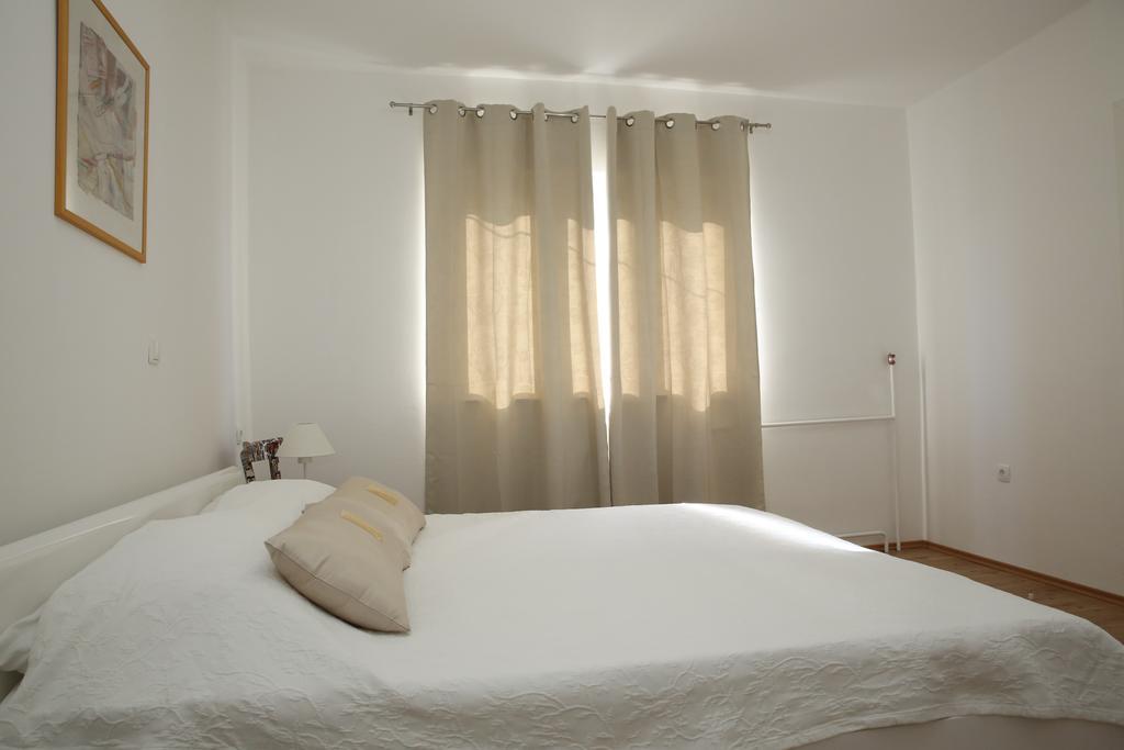 Apartment Udovicic Vodice Ruang foto