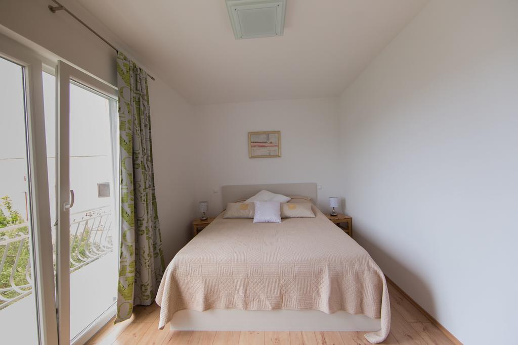 Apartment Udovicic Vodice Ruang foto