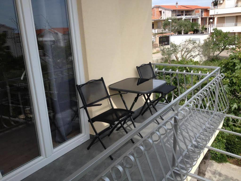 Apartment Udovicic Vodice Bagian luar foto